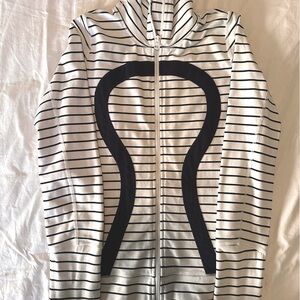 Lululemon In stride Jacket Size 4